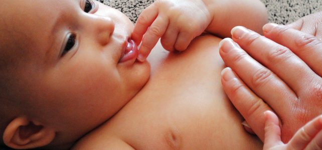 Un atelier de Massage Bébé